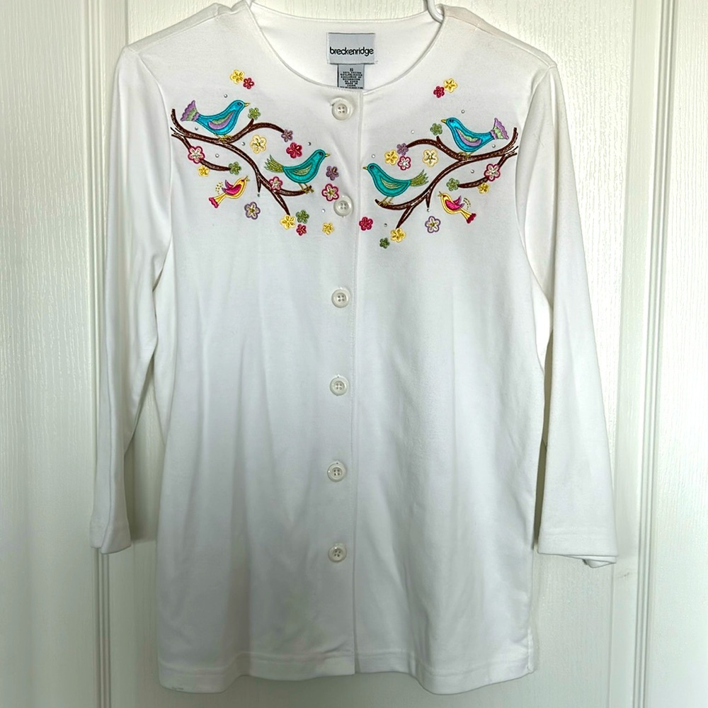 breckenridge bird white button down sweater- small